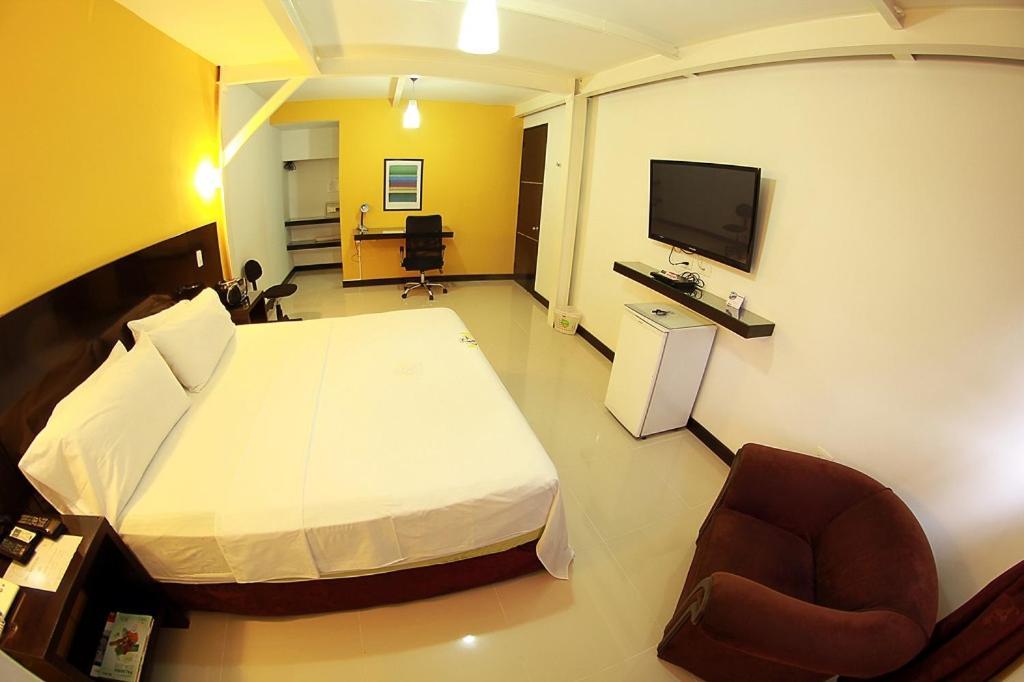 Hotel H Y M Palmira  Extérieur photo