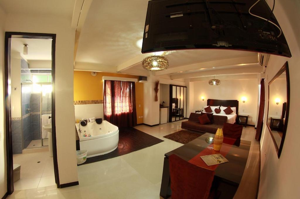 Hotel H Y M Palmira  Extérieur photo